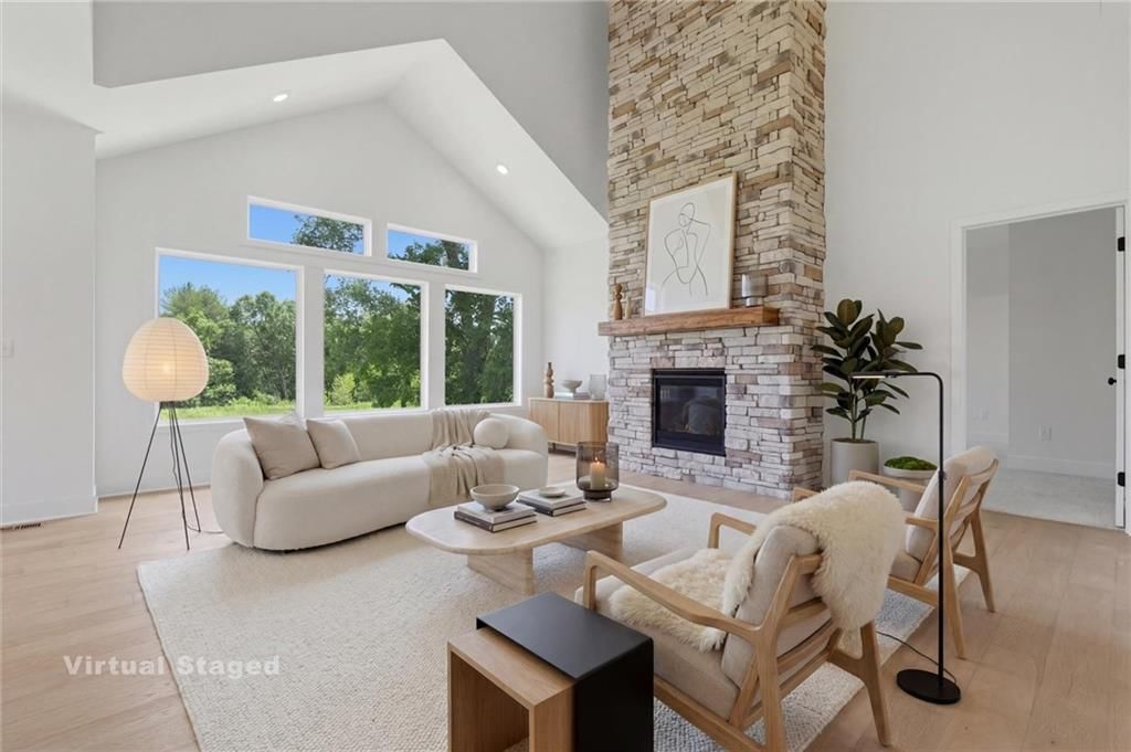 13525 Oakridge Drive — photo 4