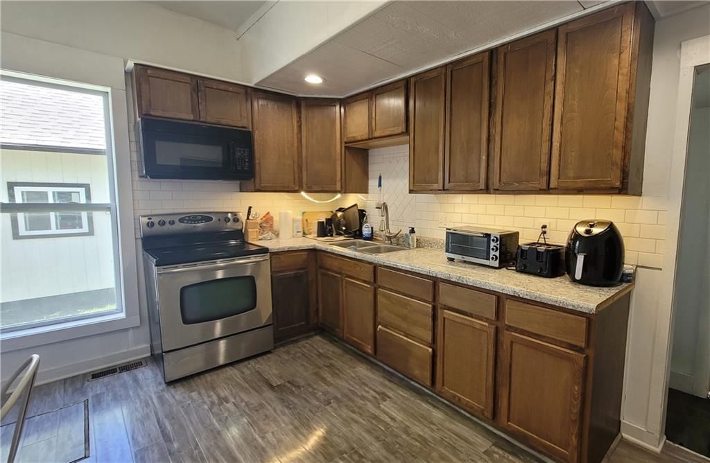 408 W Peoria Street — photo 5