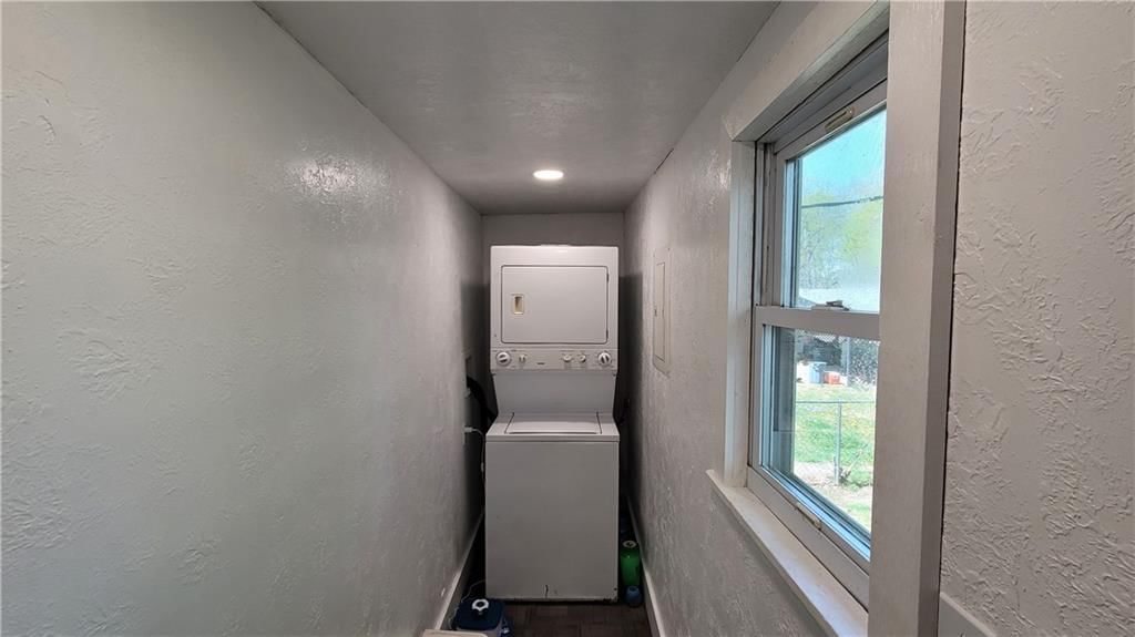 408 W Peoria Street — photo 12