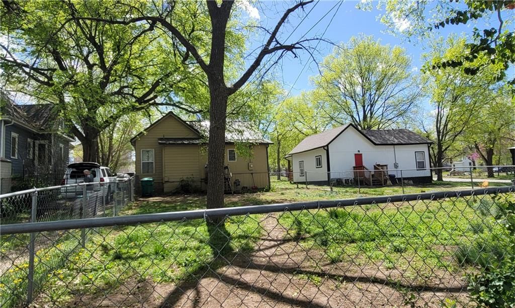408 W Peoria Street — photo 17