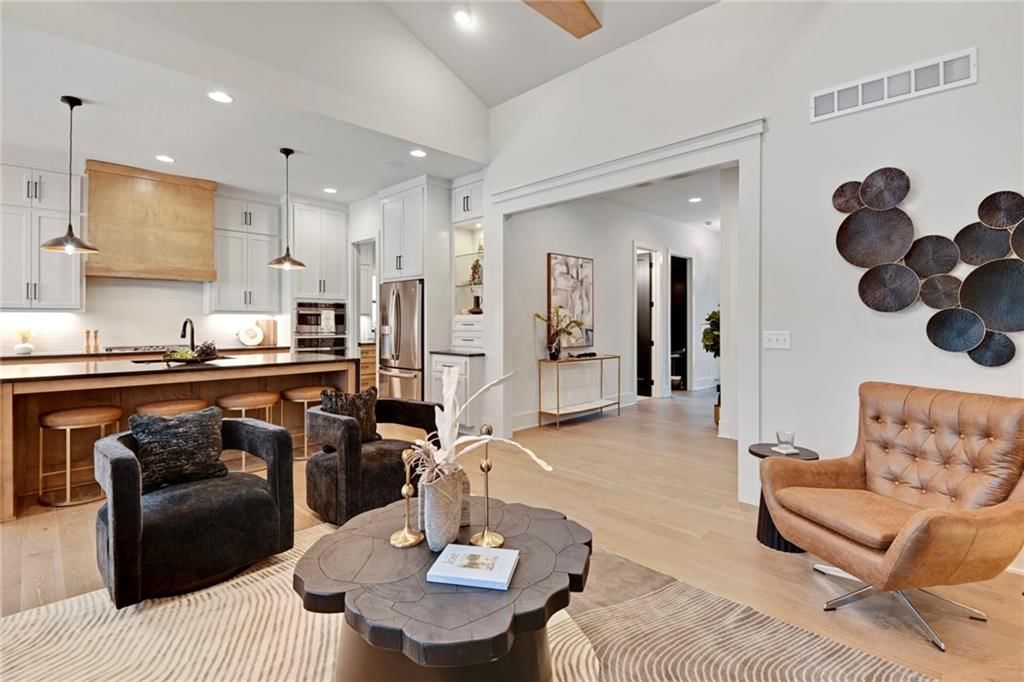 17425 Gillette Street — photo 15