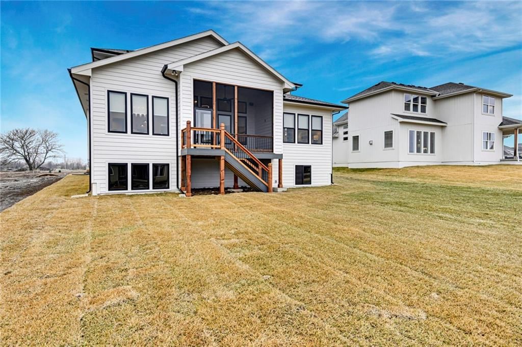 17425 Gillette Street — photo 33