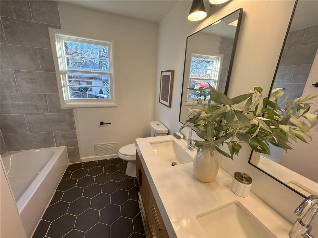 3816 N Flora Avenue — photo 8