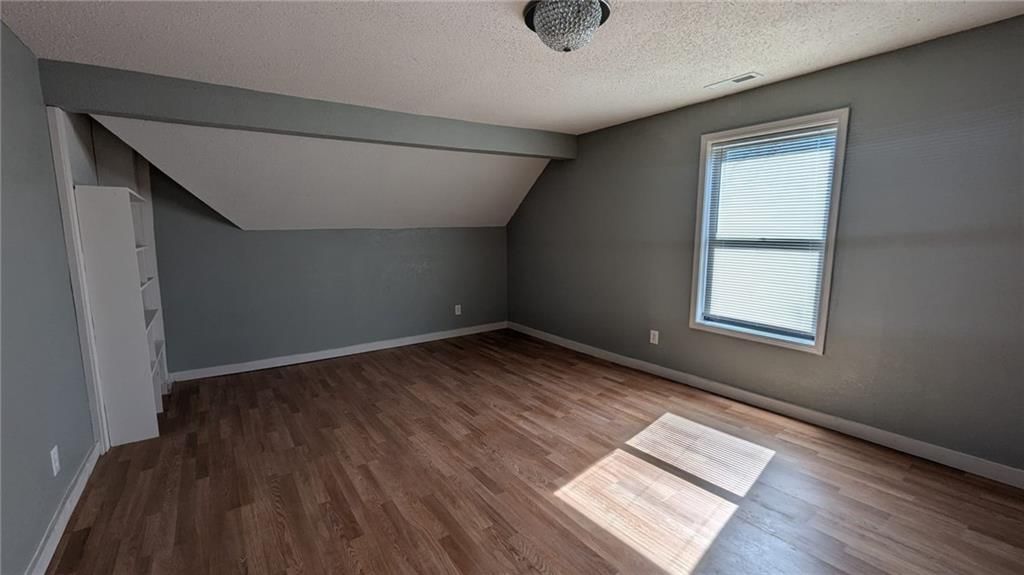 1236 Richmond Avenue — photo 20