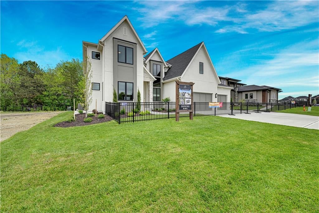 Photo 4 of 73 - 16063 S Twilight Lane, Olathe, KS 66062