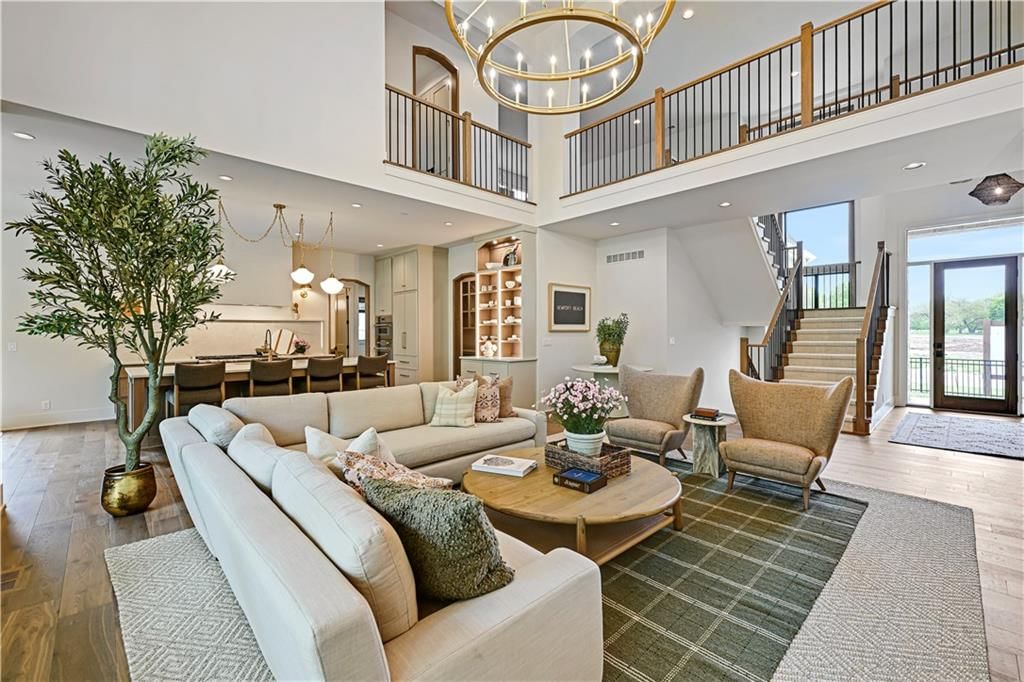 Photo 11 of 73 - 16063 S Twilight Lane, Olathe, KS 66062