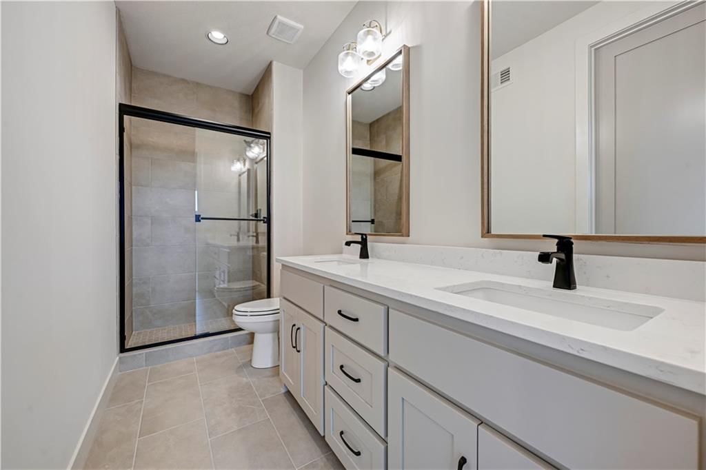 Photo 44 of 73 - 16063 S Twilight Lane, Olathe, KS 66062