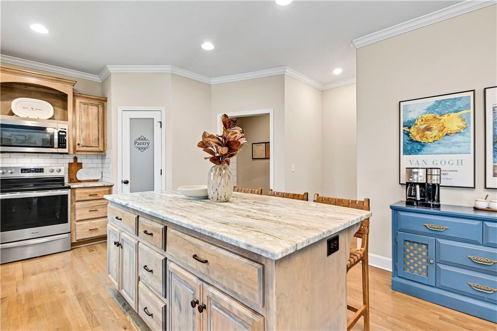10419 N Wallace Avenue — photo 9