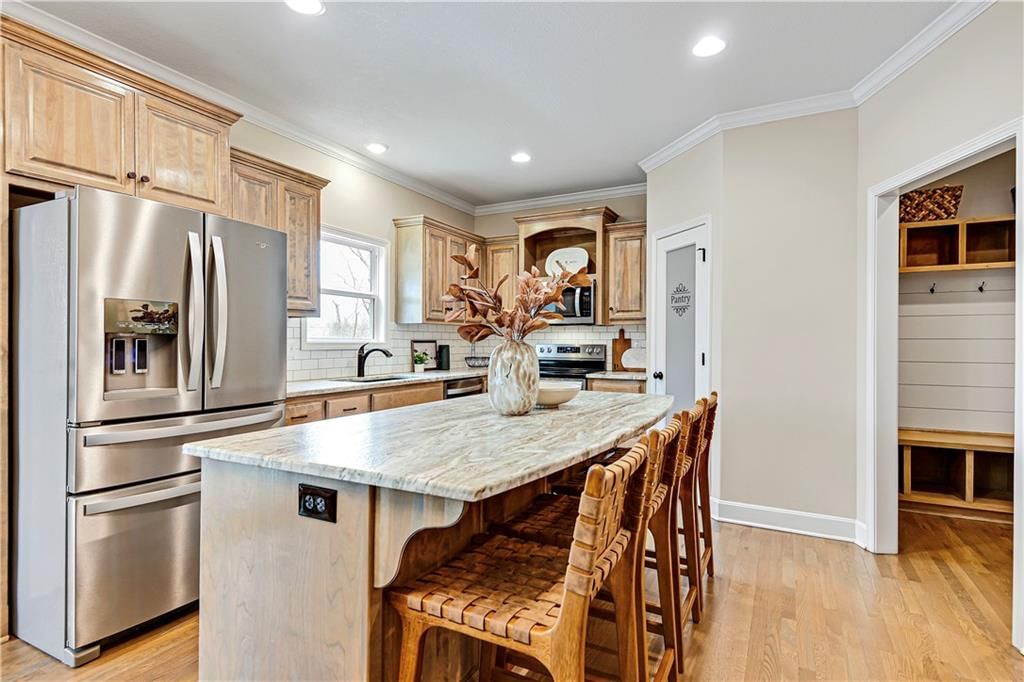 10419 N Wallace Avenue — photo 10
