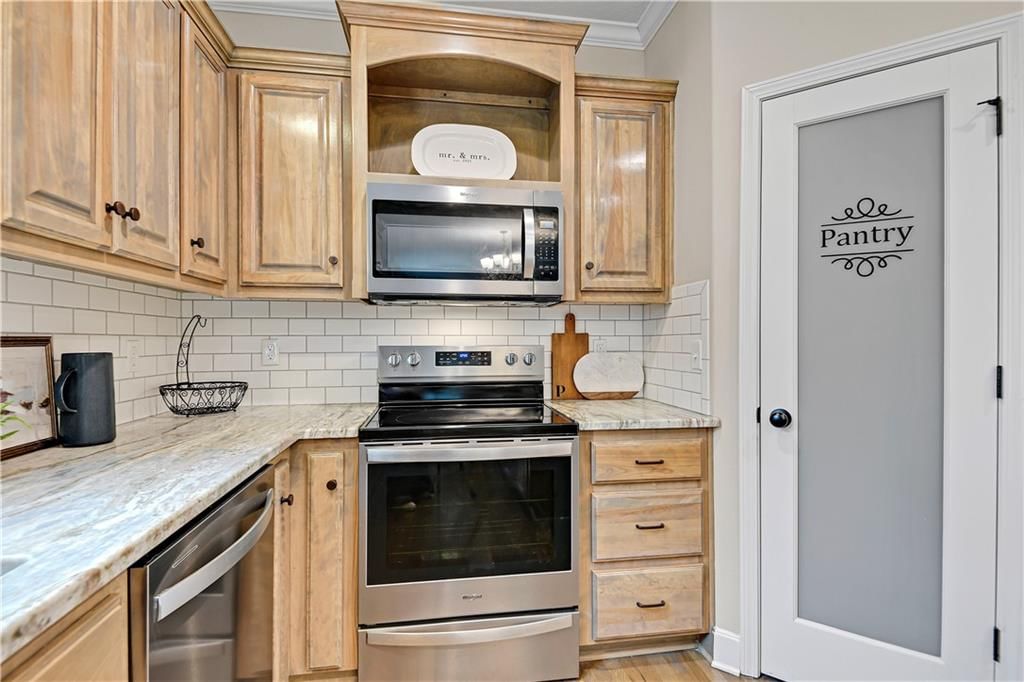 10419 N Wallace Avenue — photo 11