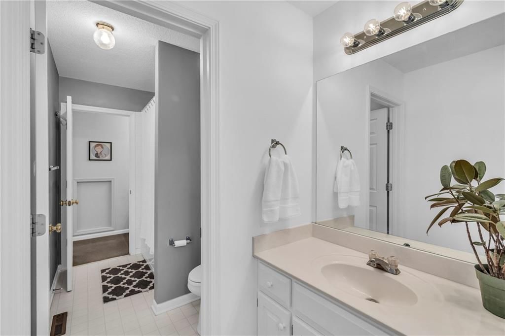 15306 W 86th Street — photo 32
