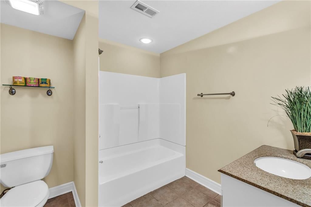 15306 W 86th Street — photo 39