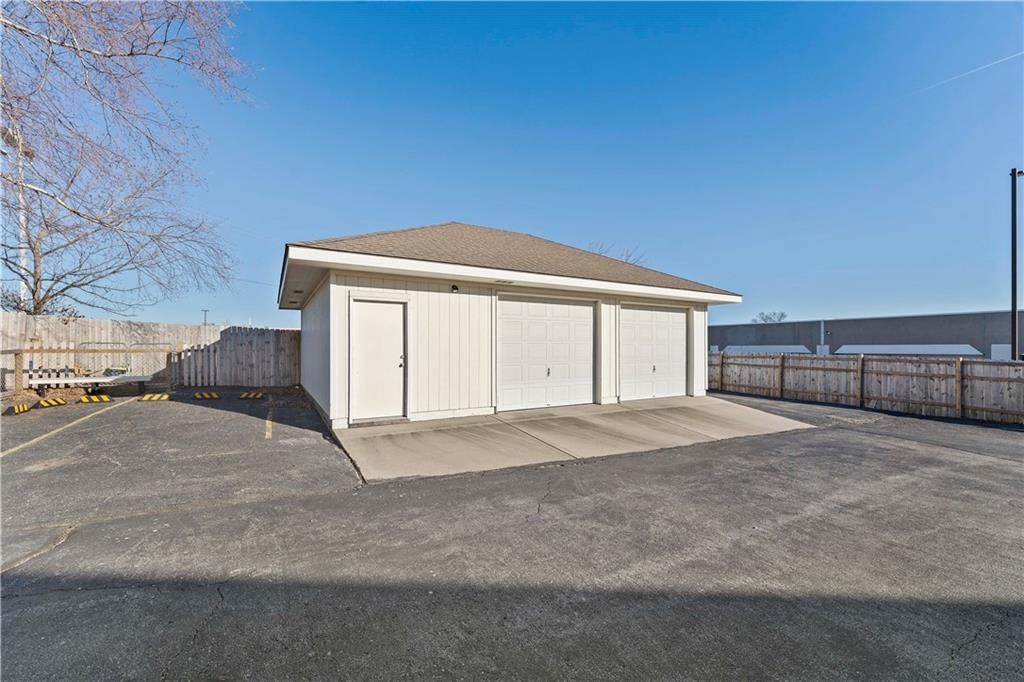7607 Raytown Road — photo 7