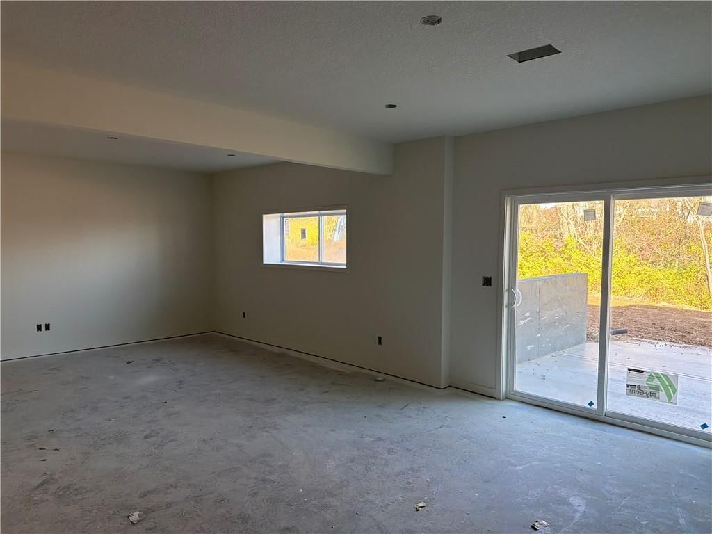 4710 NE 86TH Terrace — photo 16