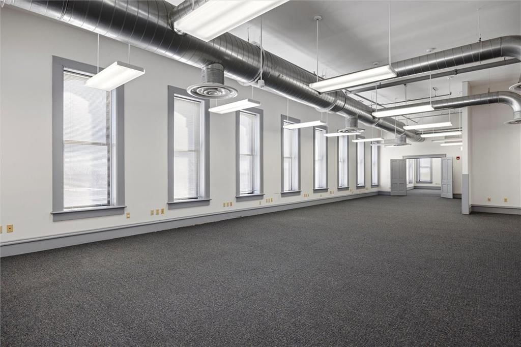 4 W Ohio Street — photo 10