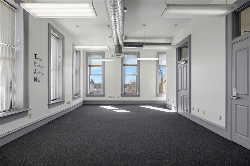 4 W Ohio Street — photo 12