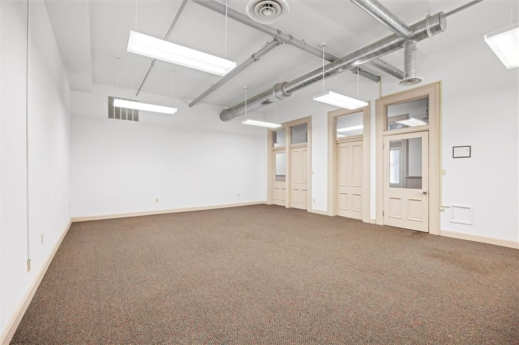 4 W Ohio Street — photo 17