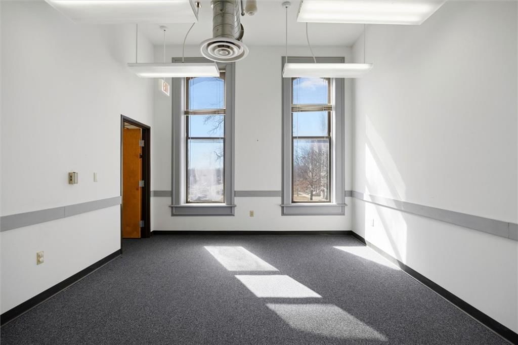 4 W Ohio Street — photo 20