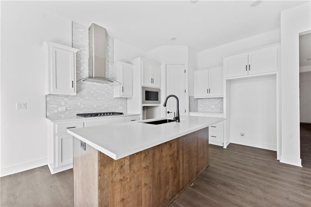 8100 N Sycamore Avenue — photo 10