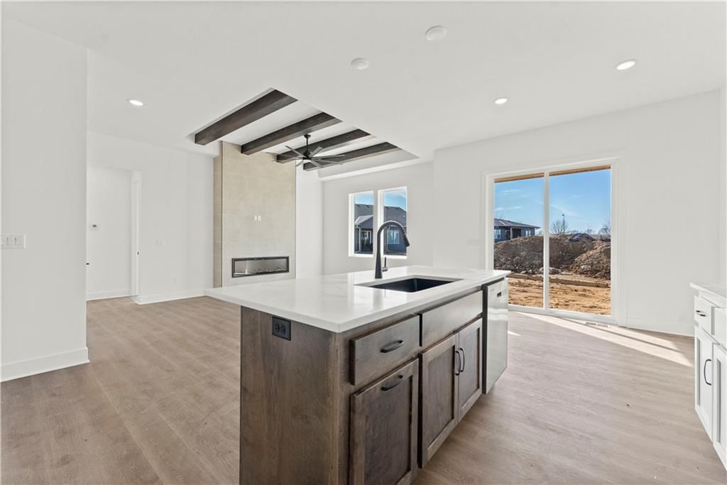 8100 N Sycamore Avenue — photo 12