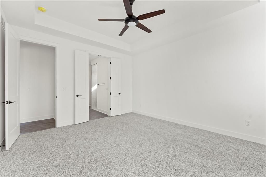 8100 N Sycamore Avenue — photo 13