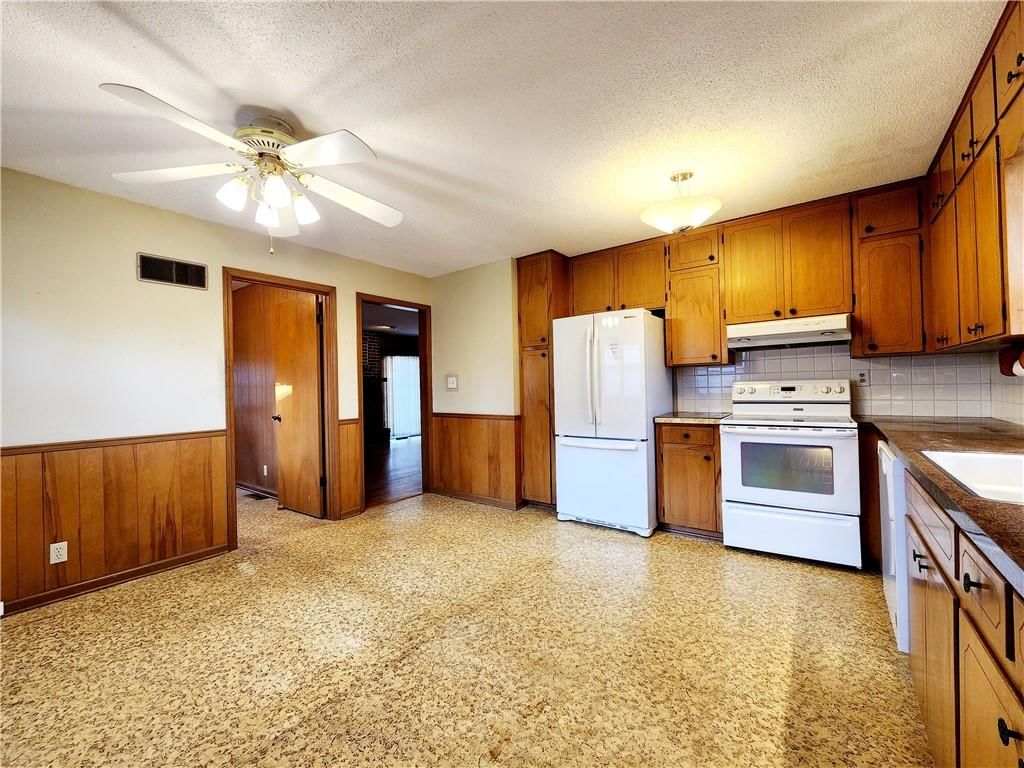 1603 NE 69th Street — photo 14