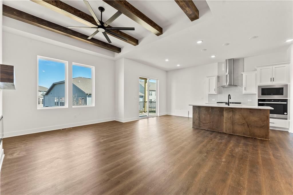 8019 N Sycamore Avenue — photo 10