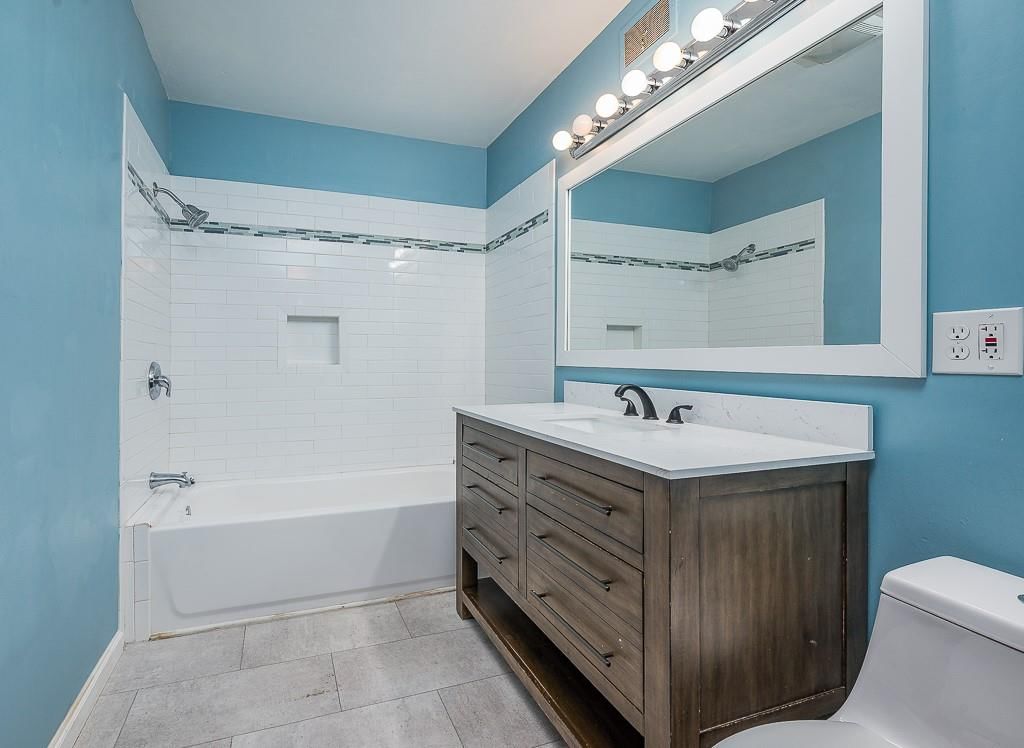 Photo 9 of 11 - 219 Sheidley Avenue