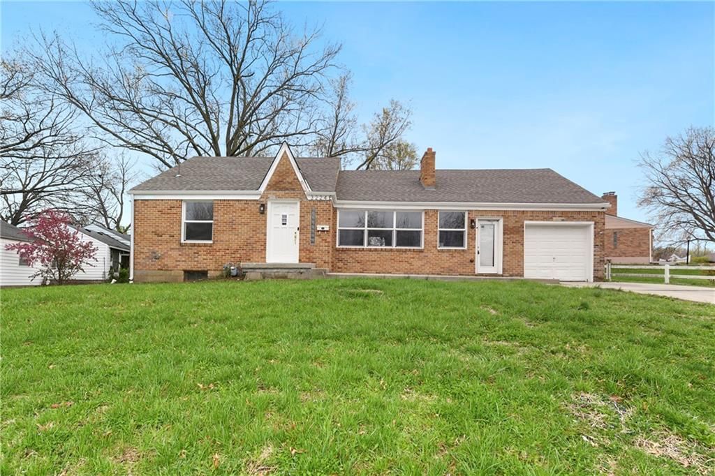 Photo 1 of 19 - 3224 E Barker Circle