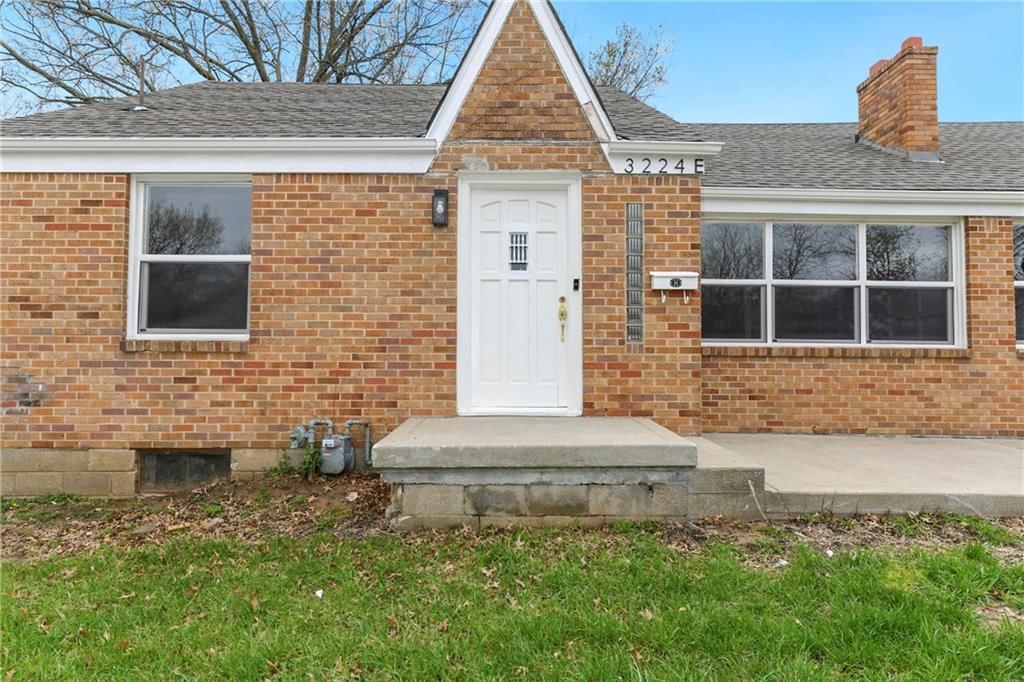 Photo 2 of 19 - 3224 E Barker Circle
