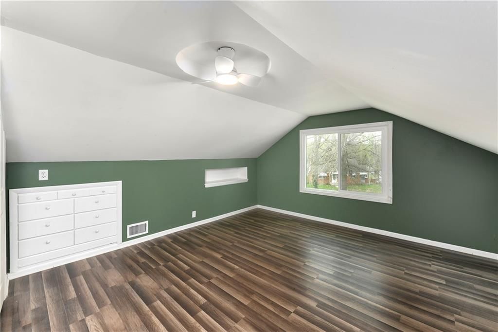 Photo 13 of 19 - 3224 E Barker Circle