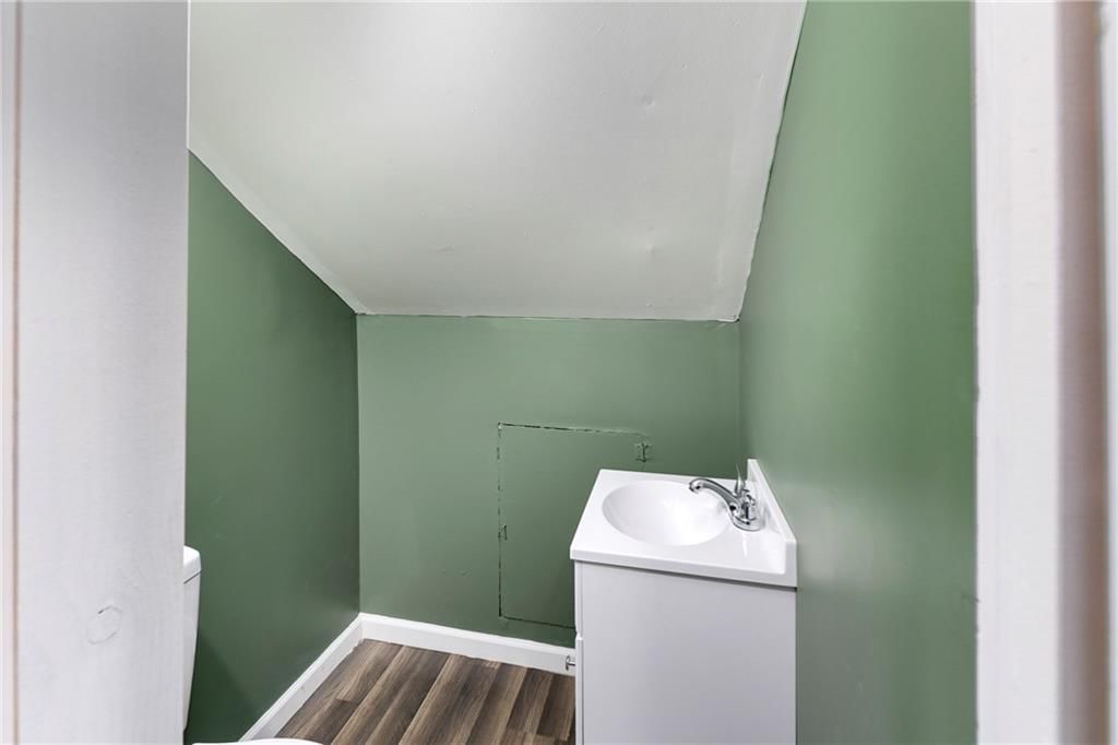 Photo 15 of 19 - 3224 E Barker Circle