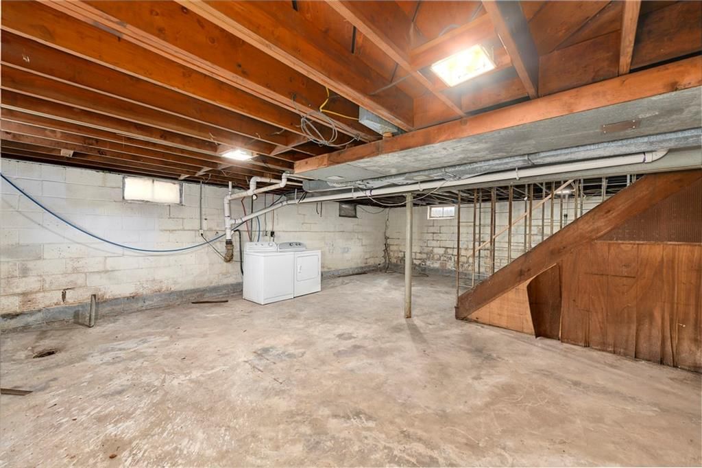 Photo 17 of 19 - 3224 E Barker Circle