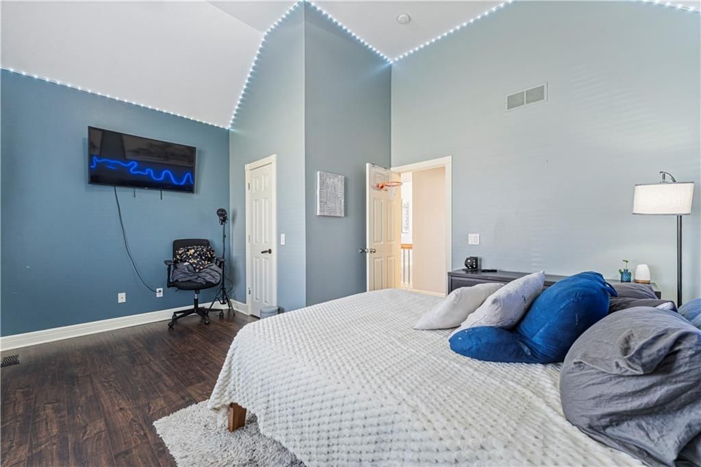905 Meadowbrook Drive — photo 15