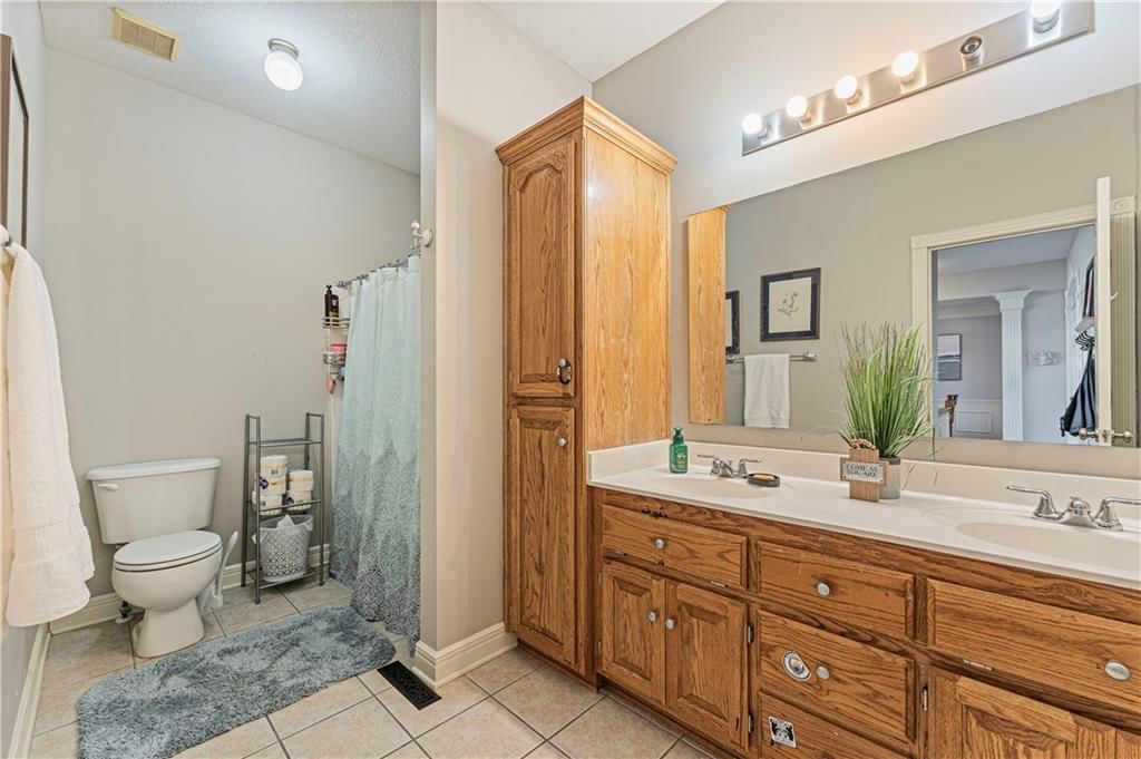 905 Meadowbrook Drive — photo 17