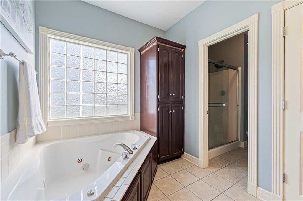 905 Meadowbrook Drive — photo 21