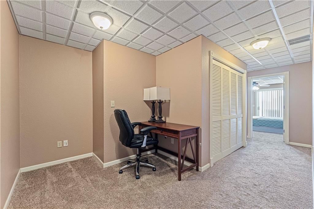 905 Meadowbrook Drive — photo 29