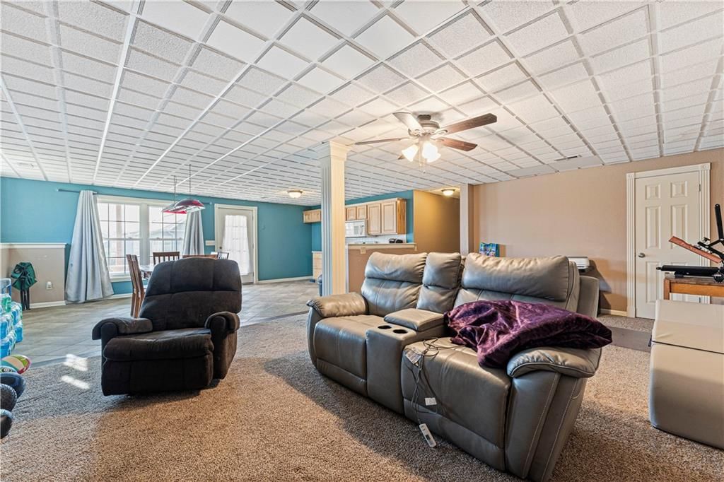 905 Meadowbrook Drive — photo 33