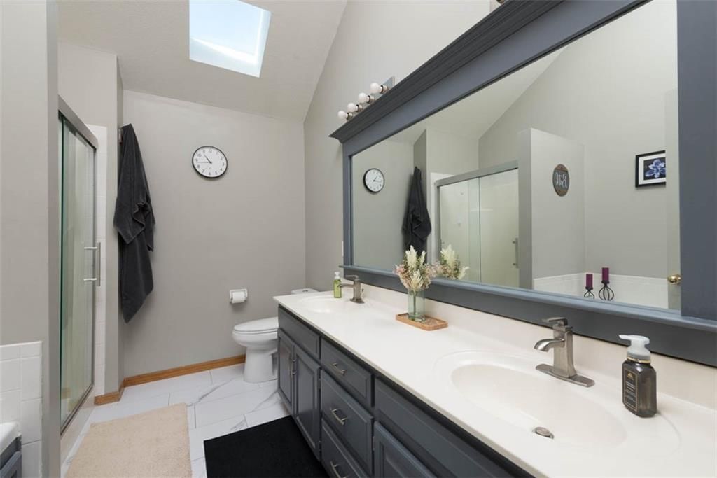 1305 Honeysuckle Court — photo 14