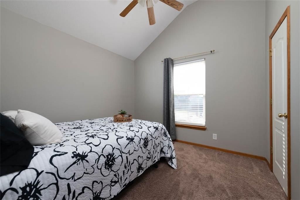 1305 Honeysuckle Court — photo 15