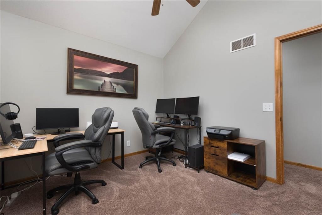 1305 Honeysuckle Court — photo 18