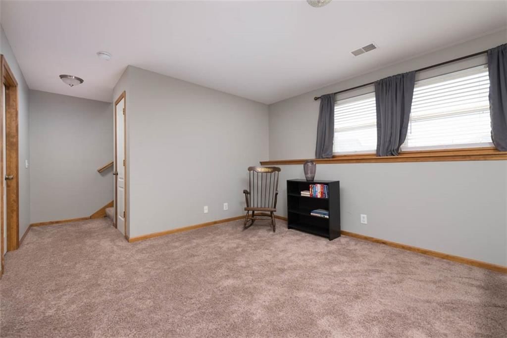 1305 Honeysuckle Court — photo 21