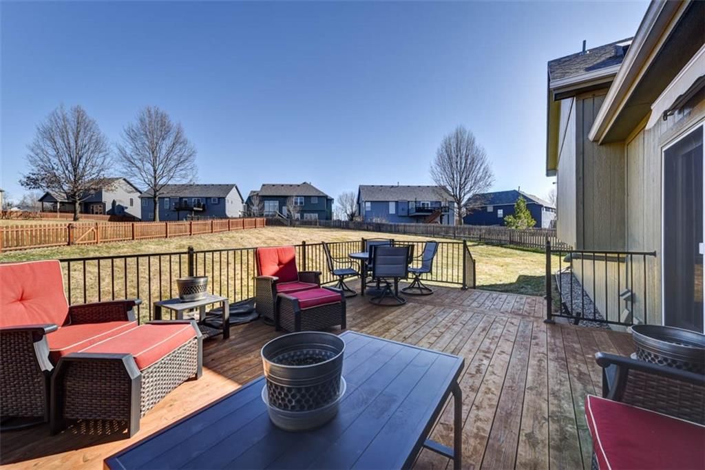 1305 Honeysuckle Court — photo 25