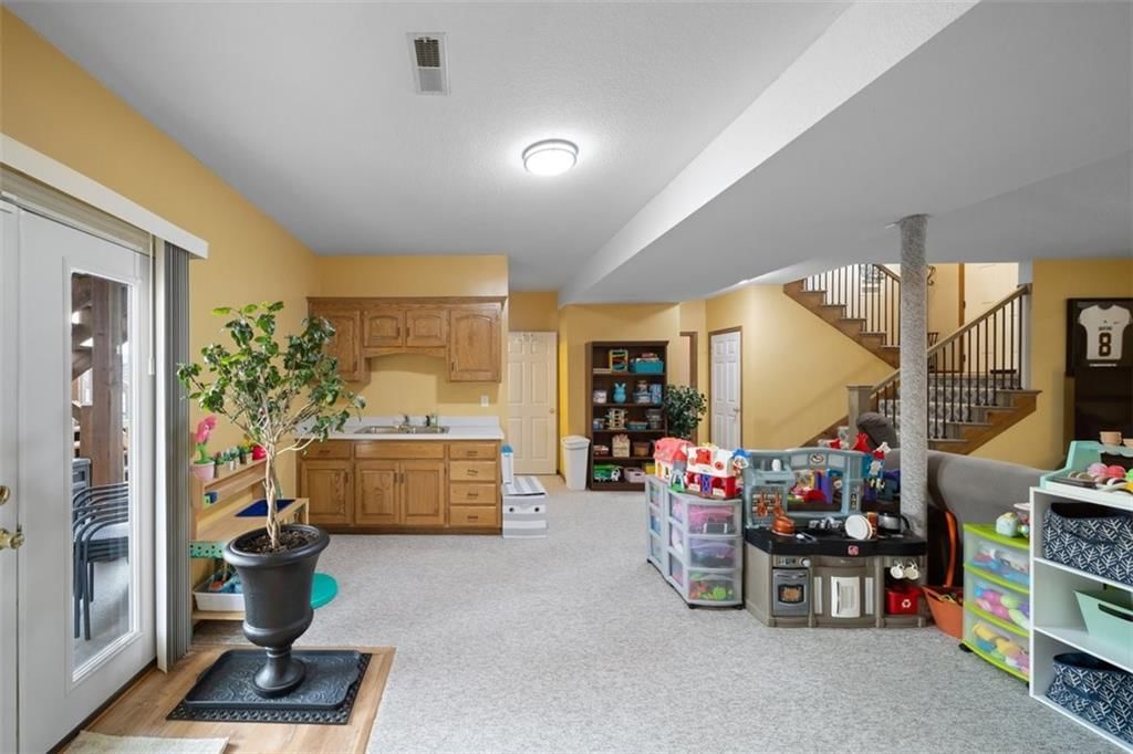 705 Feldspar Street — photo 37