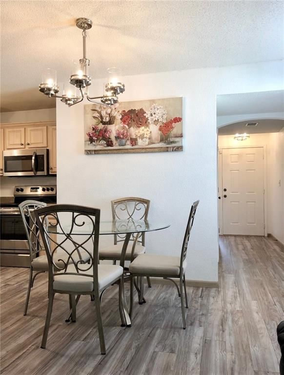1323 NW Hidden Ridge Circle — photo 9