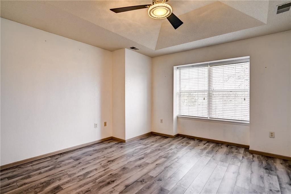 1323 NW Hidden Ridge Circle — photo 14