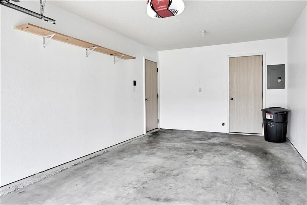 1323 NW Hidden Ridge Circle — photo 28