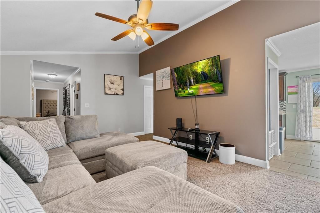 613 S Camden Street — photo 8