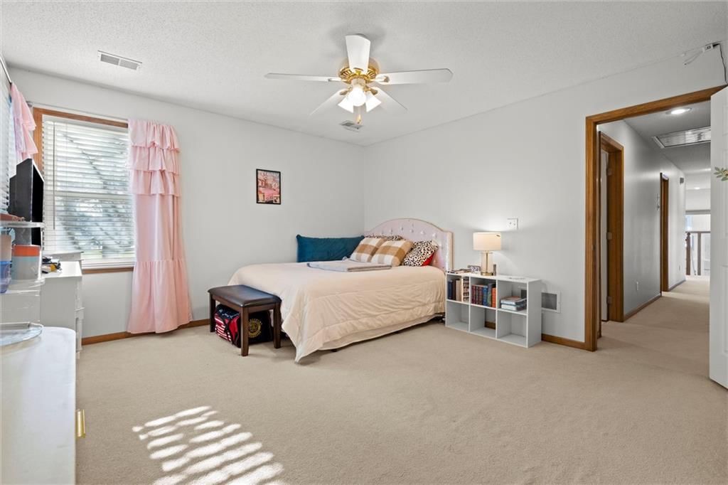 7511 N Donnelly Avenue — photo 20
