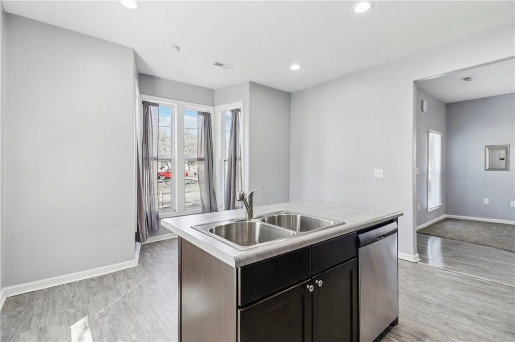 518 W 2nd Street — photo 7
